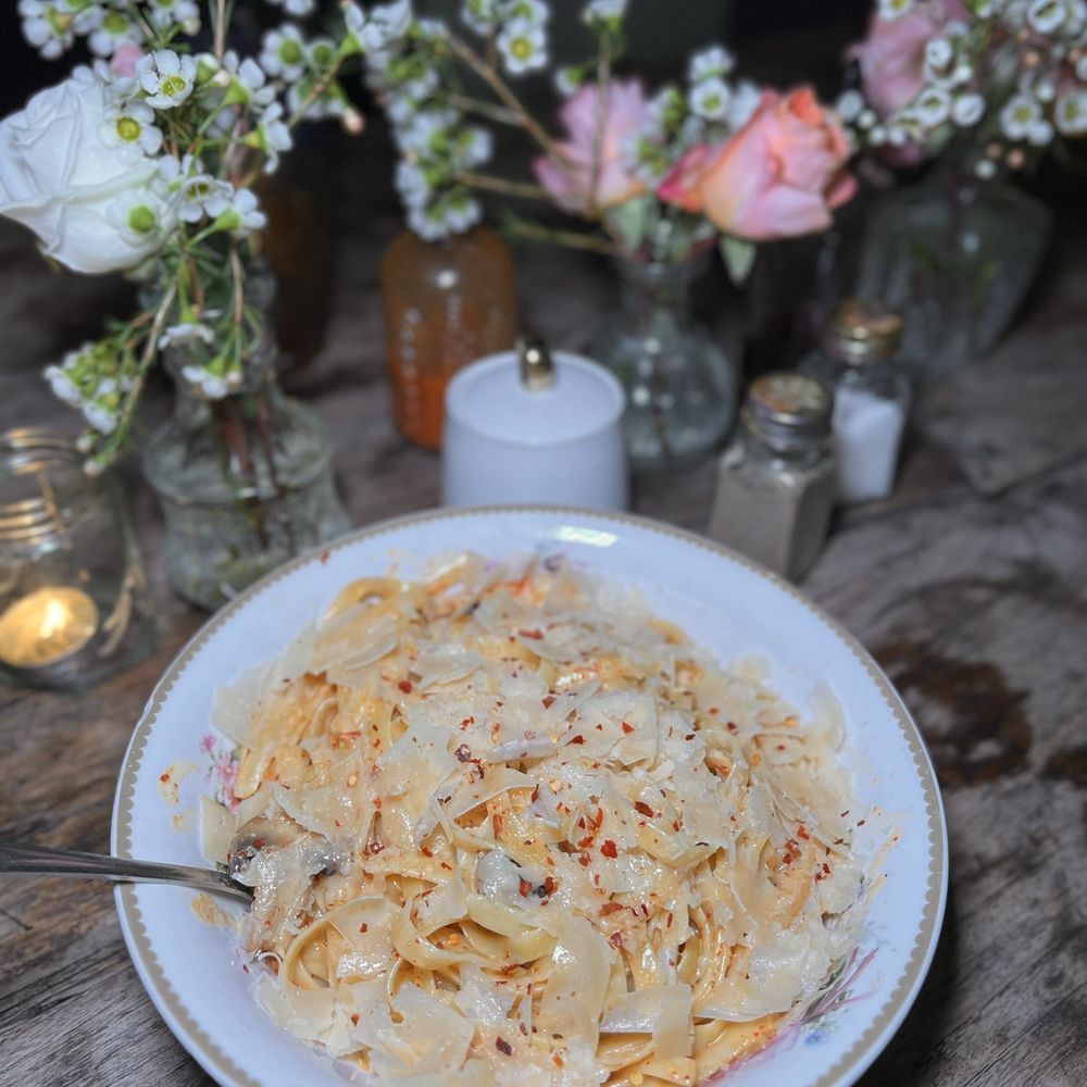 Lady Byrd Cafe - Creamy Shrimp Pasta - New American Near Me - Los Angeles, California Lady Byrd Cafe - Creamy Shrimp Pasta - New American Near Me - Los Angeles, California