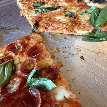 Cosmos Snack Bar - Pizza Near Me - Reno, Nevada