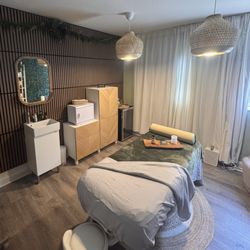 Bela Body Massage & Retreat - Spacious room