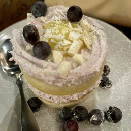 Lemon blueberry cake. Solid !! Lemon blueberry cake. Solid !!