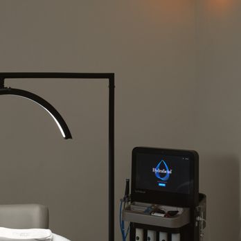 D'Lashes By Dionne Phillips - Our beautiful serene, relaxing treatment room - Eyelash Service Near Me - Los Angeles, California D'Lashes By Dionne Phillips - Our beautiful serene, relaxing treatment room - Eyelash Service Near Me - Los Angeles, California