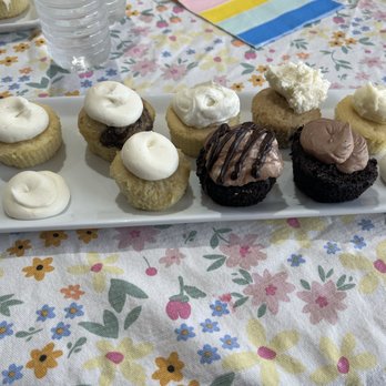 Delicious Designs - Cake sampler! - Bakeries Near Me - Reno, Nevada