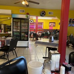 La Familia Restaurant - Dining room