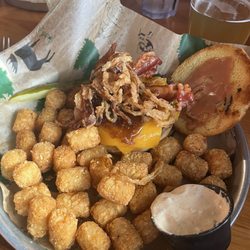 Two Rivers Lodge Bar & Grill - Campfire Burger