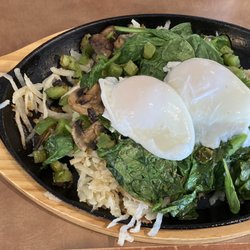 Stonegate Cafe - Build Your Own Skillet with veggies and poached eggs