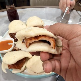 Kapiolani Seafood Restaurant - Each bun comes with a slice of duck - Dim Sum Near Me - Honolulu, Hawaii Kapiolani Seafood Restaurant - Each bun comes with a slice of duck - Dim Sum Near Me - Honolulu, Hawaii