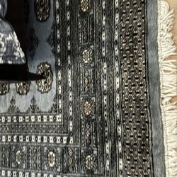 Safavieh Home Furnishings - Repair area is seamless and replacement fibers are perfect match!