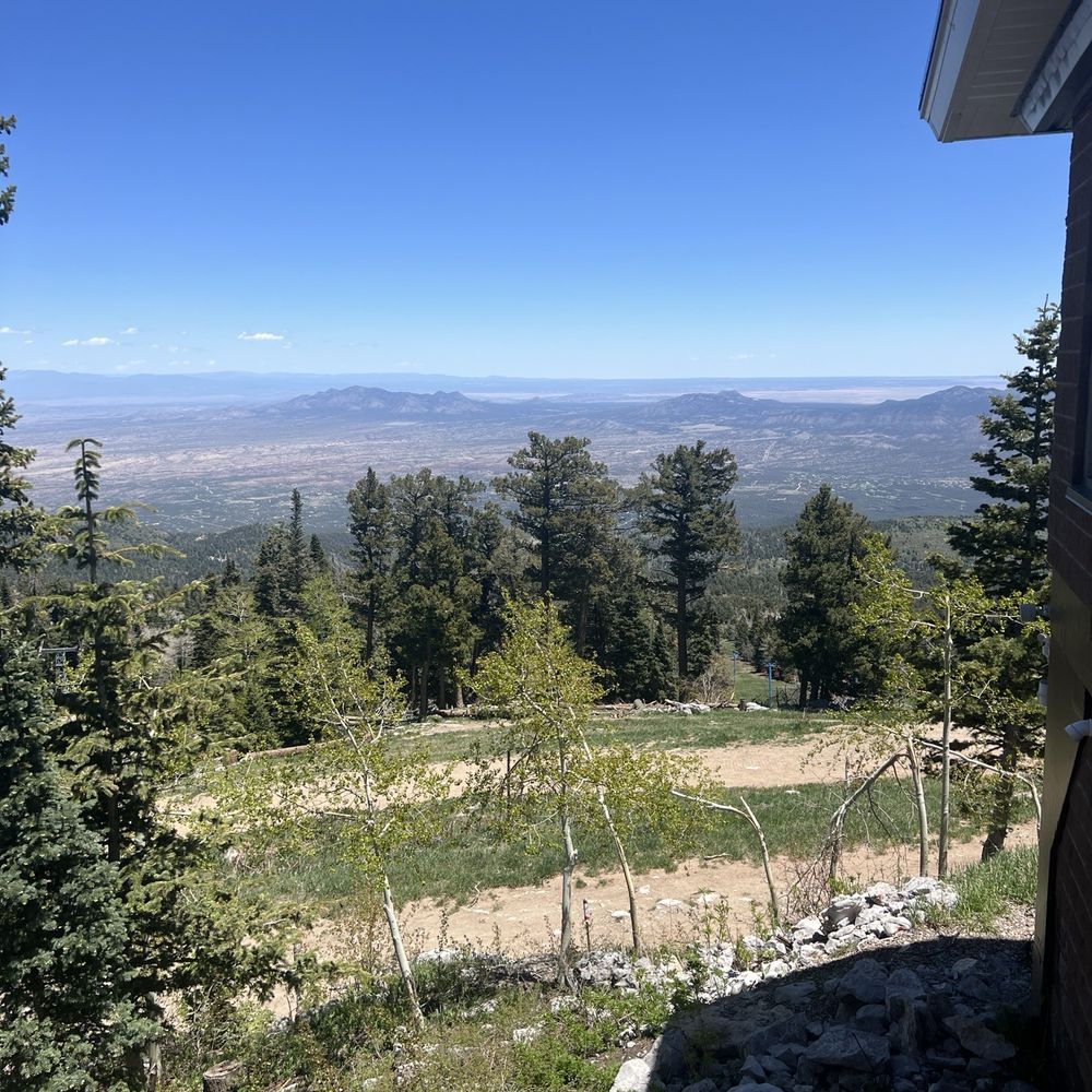 Sandia Peak Tramway - Beautiful scenery - Ski Resorts Near Me - Albuquerque, New Mexico Sandia Peak Tramway - Beautiful scenery - Ski Resorts Near Me - Albuquerque, New Mexico