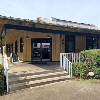 Wahoo Seafood - the entrance to the restaurant - Seafood Near Me - Tallahassee, Florida Wahoo Seafood - the entrance to the restaurant - Seafood Near Me - Tallahassee, Florida