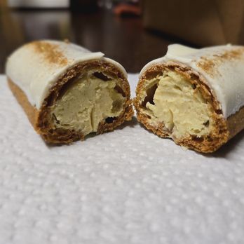 Eclair Affaire - Desserts Near Me - Davie, Florida