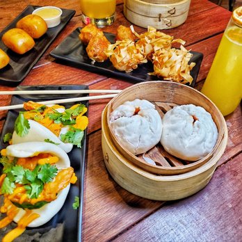 Yip - Wynwood - Shrimp Bao, Cha Siu Bao, Flaring Shrimp Balls & Crispy Mini Bao Dessert - Dim Sum Near Me - Miami, Florida