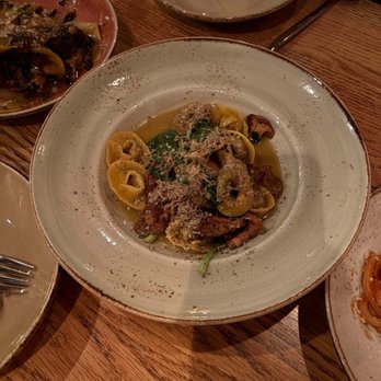 Giulia - Italian Near Me - Cambridge, Massachusetts