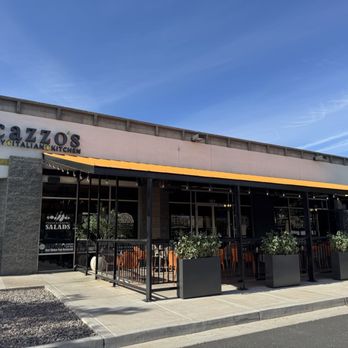 Picazzo's Healthy Italian Kitchen - Outdoor seating - Pizza Near Me - Tempe, Arizona Picazzo's Healthy Italian Kitchen - Outdoor seating - Pizza Near Me - Tempe, Arizona