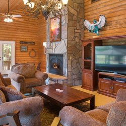 Quarter Horse Inn & Lodge