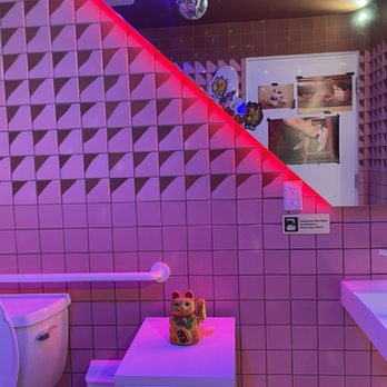 Howlin' Ray's - Bathroom - Southern Near Me - Pasadena, California Howlin' Ray's - Bathroom - Southern Near Me - Pasadena, California
