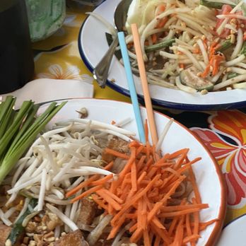 Sticky Rice - Pad Thai and papaya salad - Thai Near Me - Los Angeles, California