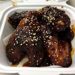 Upside Craft - Upside wings (honey sriracha sauce)