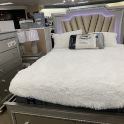 Stunning bedroom set with led lighting available in all sizes
