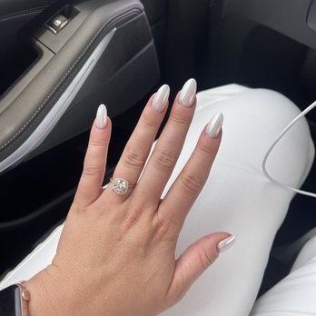 MOI Nails Studio - Nails by Ray - Nail Salons Near Me - Los Angeles, California