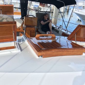 Boat Bed & Breakfast - Cabin vents and hatch - Bed & Breakfast Near Me - San Diego, California