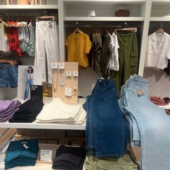 Madewell - Men's Clothing Near Me - Long Beach, California
