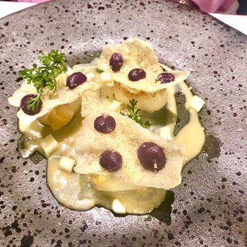ALBERTINA Restaurant & Wine - Scallop starter - Wine Bars Near Me - Kraków, Massachusetts