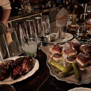 Trivoli Tavern - Wings fries & Sliders (cheese burger and hot fried chicken) - American Near Me - Chicago, Illinois