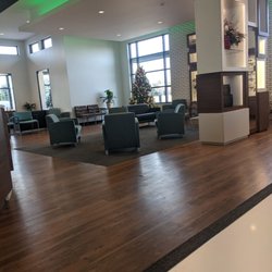 Omaha Primary EyeCare - Beautiful waiting room with tons of space