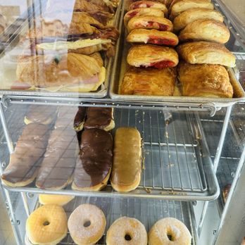 Encinitas Donut House - Donuts Near Me - Encinitas, California