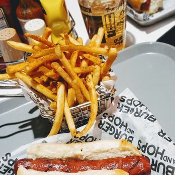 Burger & Hops - It looks basic, but this hot dog was probably the best I've ever had! - Burgers Near Me - Atlantic City, New Jersey