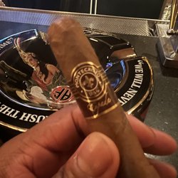 Habana Cigar Club - Very exclusive cigar found at Habana Cigar Club. Only 100 boxes available in the USA.