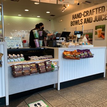Juice It Up! - slow workers!! - Juice Bars & Smoothies Near Me - Buena Park, California