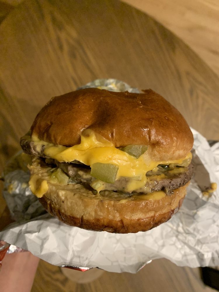 HAMBURGER STAN Updated June 2024 831 N Sedgwick St, Chicago