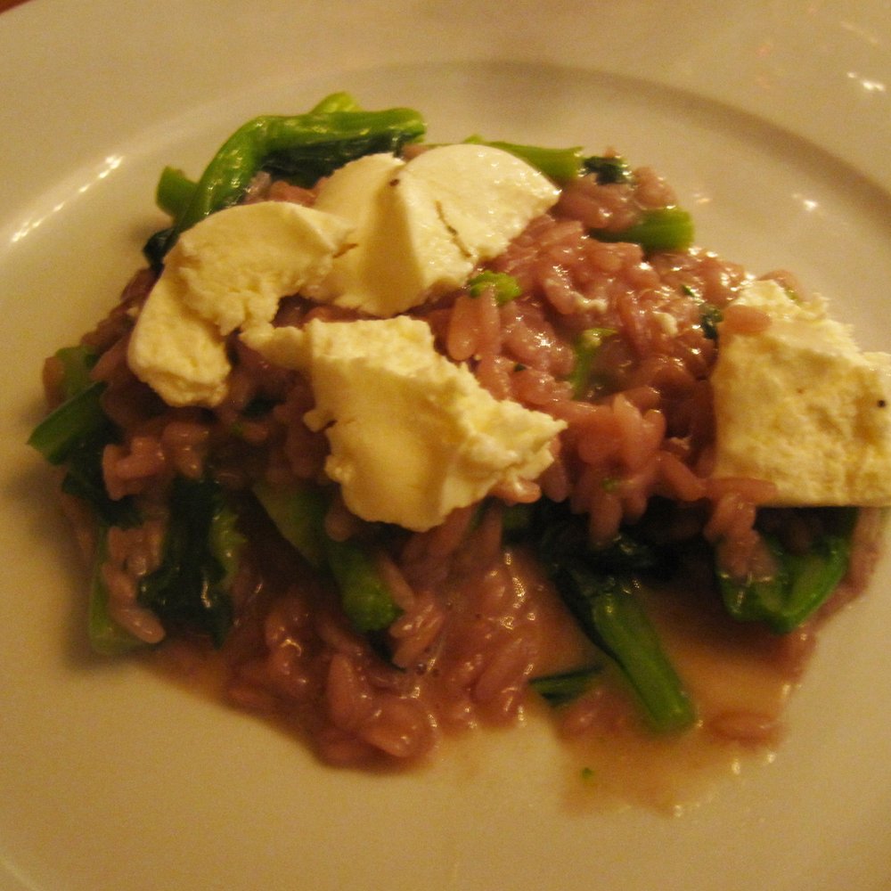 Josef - Rotweinrisotto mit Cima di Rapa und Ziegenfrischkäse - Modern European Near Me - Zürich, ZH Josef - Rotweinrisotto mit Cima di Rapa und Ziegenfrischkäse - Modern European Near Me - Zürich, ZH