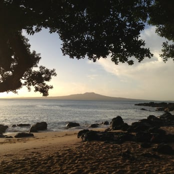 Thorne Bay - Early morning view of Rangitoto - Beaches Near Me Thorne Bay - Early morning view of Rangitoto - Beaches Near Me