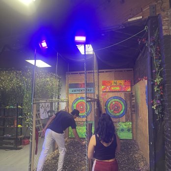 AxeVentures Axe Throwing - Axe Throwing Near Me - Berkeley, California