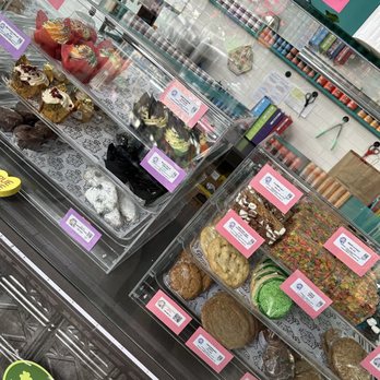 Wake-n-Bakery - Selection of treats - Cannabis Dispensaries Near Me - Chicago, Illinois