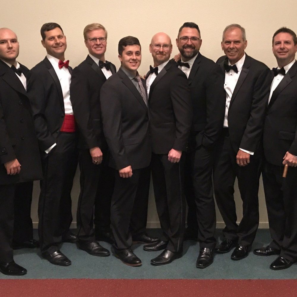 Dynamic leaders, from various industries, networking and bonding, through the personal development program of PSI Seminars Phoenix