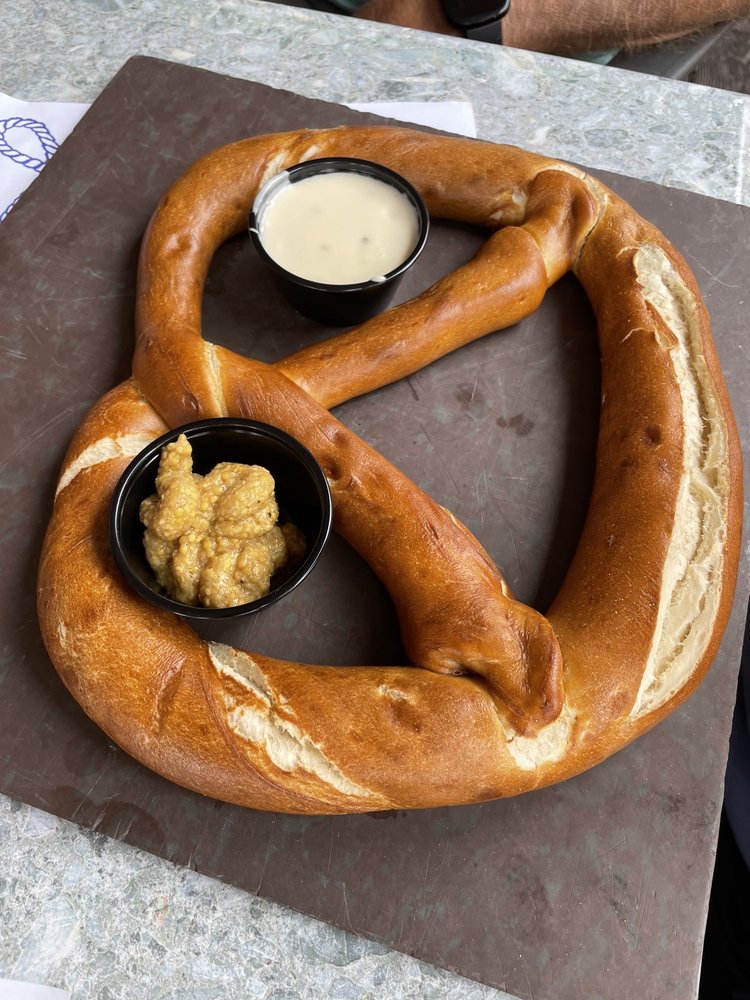 THE ALGONQUIN TEMP. CLOSED 146 Photos & 249 Reviews 4770 Lake