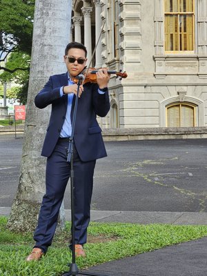 Iolani Palace by null