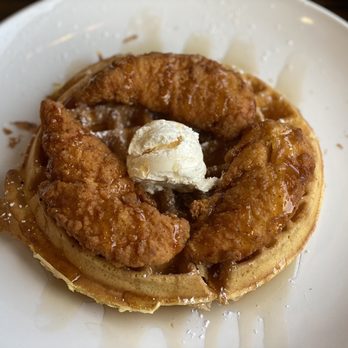 Broken Yolk Cafe - Chicken and Waffles - Breakfast & Brunch Near Me - Fullerton, California Broken Yolk Cafe - Chicken and Waffles - Breakfast & Brunch Near Me - Fullerton, California