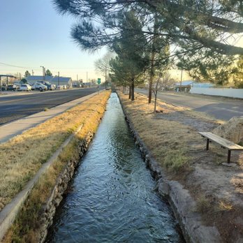 Balmorhea State Park - Stream through town - Parks Near Me - Toyahvale, Texas Balmorhea State Park - Stream through town - Parks Near Me - Toyahvale, Texas