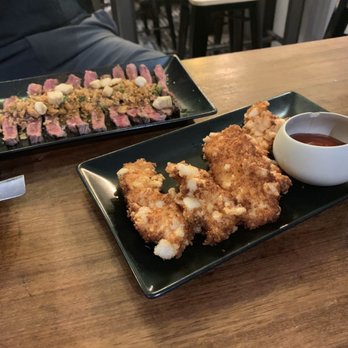 Les Contrebandiers - Tender beef strips with fried onion and breaded chicken strips - Basque Near Me - Biarritz, 64 Les Contrebandiers - Tender beef strips with fried onion and breaded chicken strips - Basque Near Me - Biarritz, 64