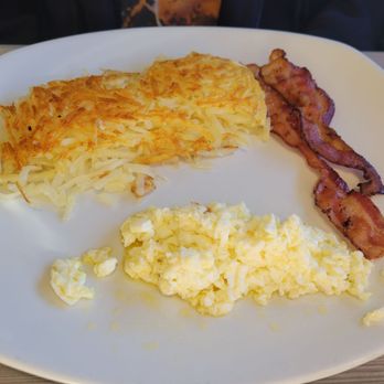 Perkins Restaurant & Bakery - Build your own - Bakeries Near Me - Bullhead City, Arizona