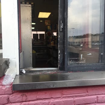 Hartz Chicken Buffet - Not the cleanest but food is good. - Southern Near Me - Spring, Texas
