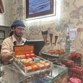 Venchi - Cash register - Gelato Near Me - Santa Clara, California Venchi - Cash register - Gelato Near Me - Santa Clara, California