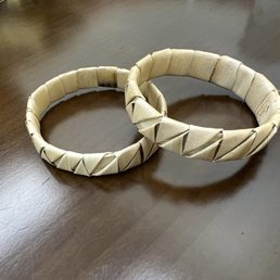 Keanahala Lauhala Weavers, of the Pu'uhonua Society, taught us how to weave our own bracelets! Keanahala Lauhala Weavers, of the Pu'uhonua Society, taught us how to weave our own bracelets!