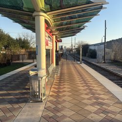 MetroRail Crestview Station - Facing southbound