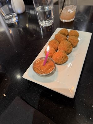 Scarlet Oak Restaurant & Bar by null