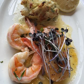 Monterey Bay Fish Grotto - Best of both worlds- crab cake, shrimp and scallops - Seafood Near Me - Pittsburgh, Pennsylvania